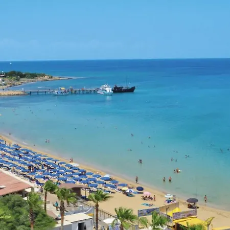 Dazzling Akame 3 Bedrooms Beachfront Villa *