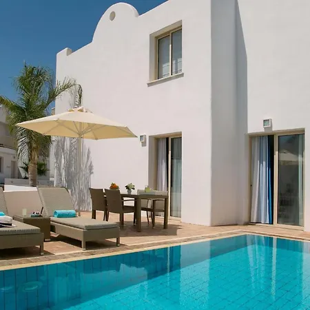 Dazzling Akame 3 Bedrooms Beachfront *