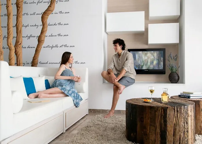 Vila Dazzling Akame 3 Bedrooms Beachfront Protaras