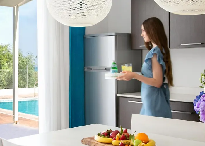 Dazzling Akame 3 Bedrooms Beachfront Vilă *